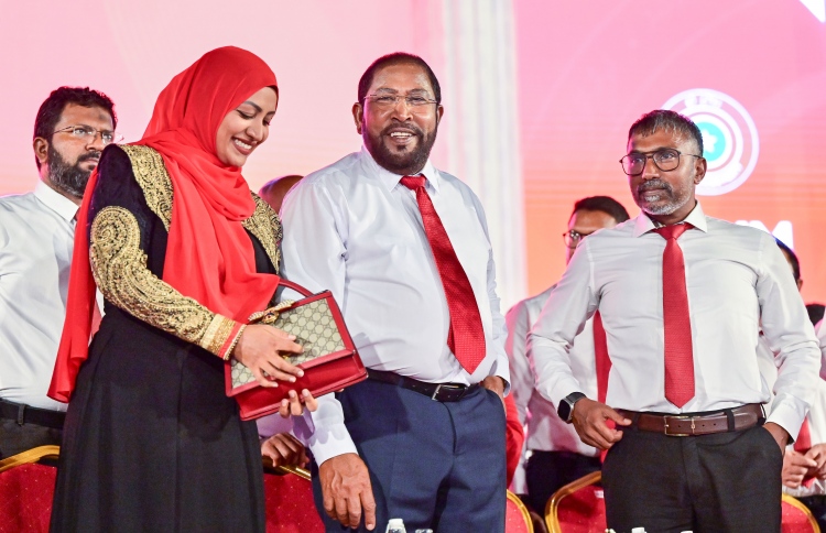 ގާސިމް ނޭނގި ފާޑުކިޔާތީ ނަހުލާ ދެރަވޭ