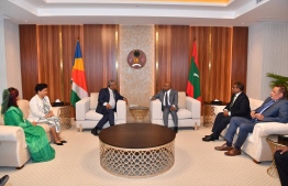 Seychelles President Wavel Ramkalawan (center-left) and Maldives Minister of Foreign Affairs Abdulla Shahid (Center-right) -- Photo: President's Office