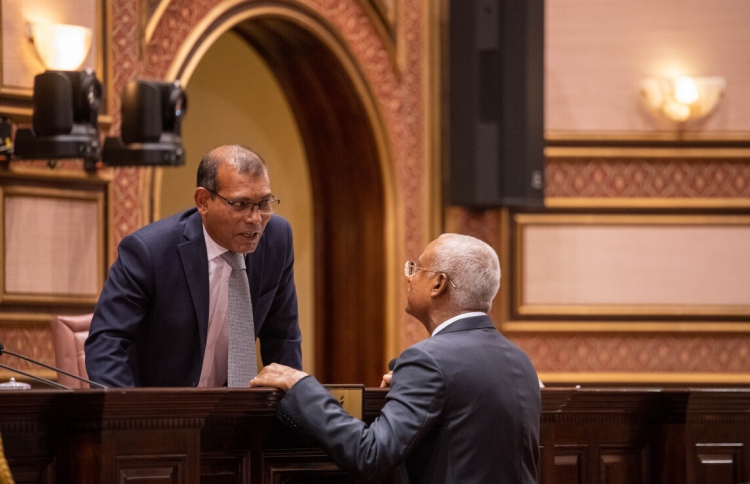 ސަރުކާރު ބަންދަސް މަޖިލިސް ބާއްވަން ނިންމައިފި