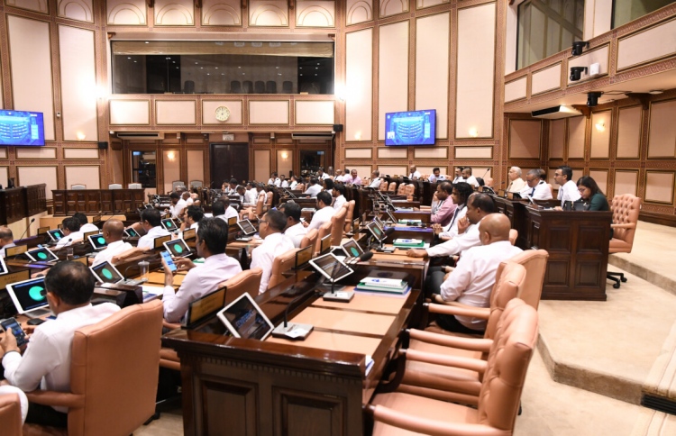 އަޑުގަދަކުރާތީ ޖަލްސާ އަނެއްކާވެސް މެދުކަނޑާލައިފި