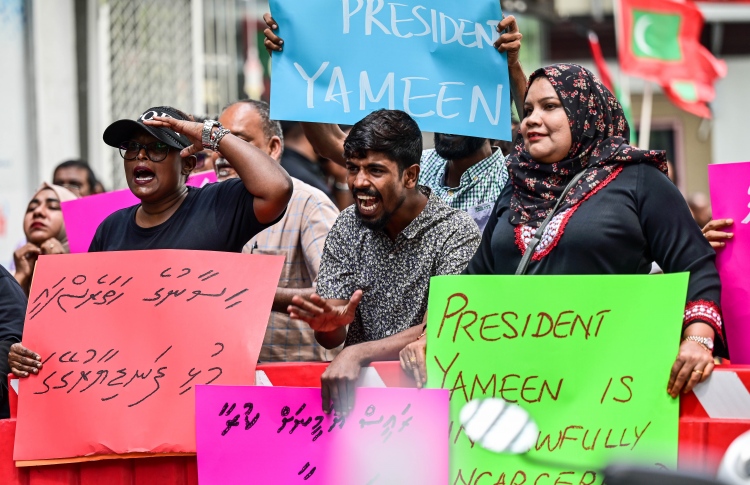 ބަތްކައްކާ ނުކުޅެ، ގައުމު ހިންދެމިލަން ފުރުސަތުދީ!