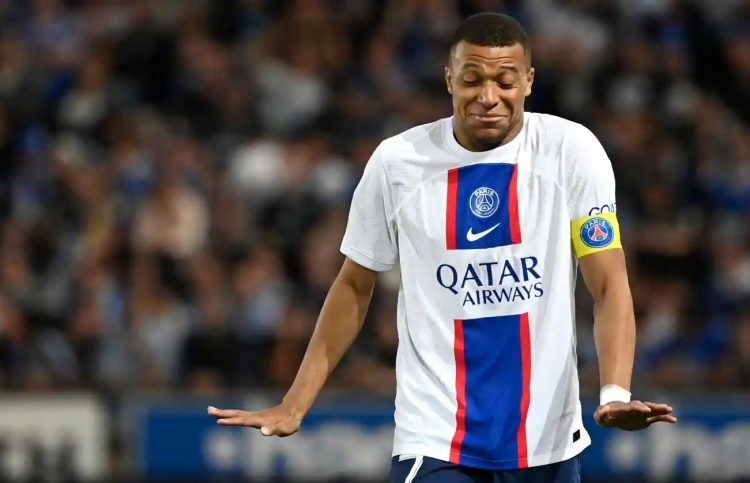 ހޫނު މޫސުމުގައި ކެކިއަރާ އެމްބާޕޭގެ ވާހަކަ ފެނަށް