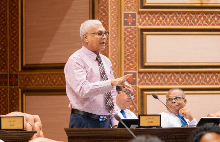 "މަޖިލިސް ކުރިޔަށް ގެންދެވޭނީ ނަޝީދަށް ދައުވާކޮށްގެން"