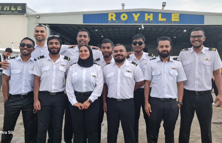 ގިނަ ޕައިލެޓުން ތަމްރީނުވާން ފިލިޕީންސް އަށް