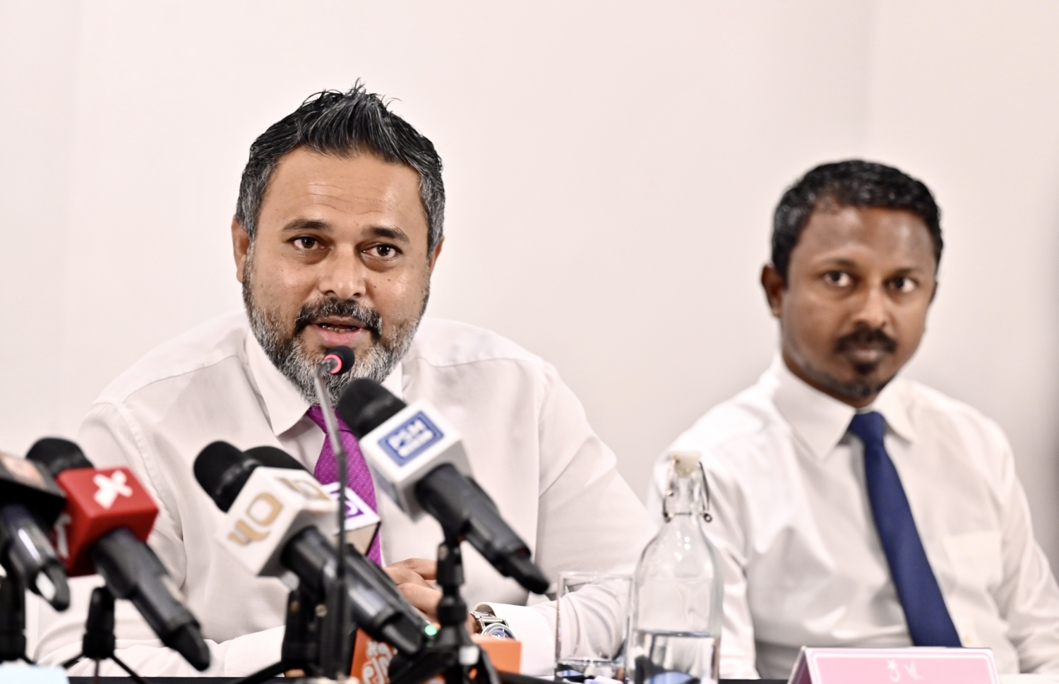 އިފިކޮޅު ޕްރެސް