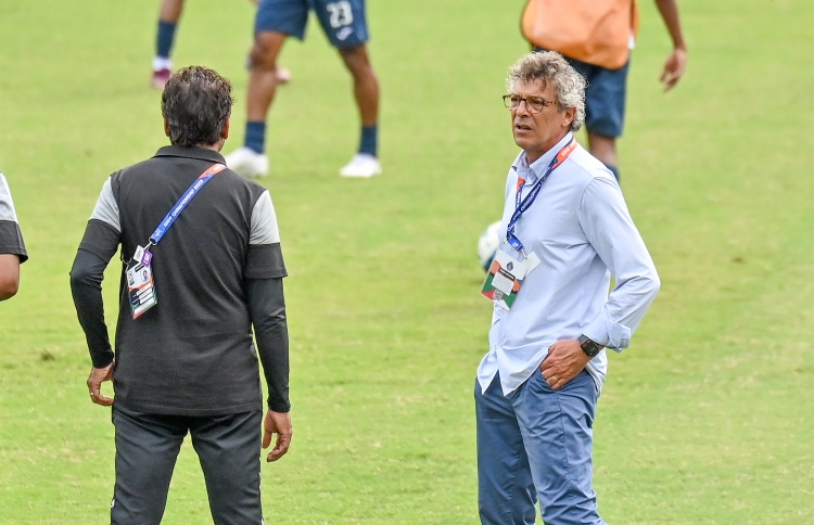 މޮރިއޭރޯ އަށް ވެސް އެފްއޭމުން މުސާރައެއް ނުދޭ