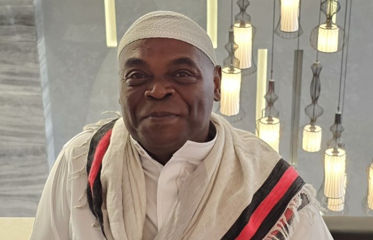 ތިން މަސް ކުރިން ފާދިރީއެއް، މިއަދު ހައްޖުވަނީ