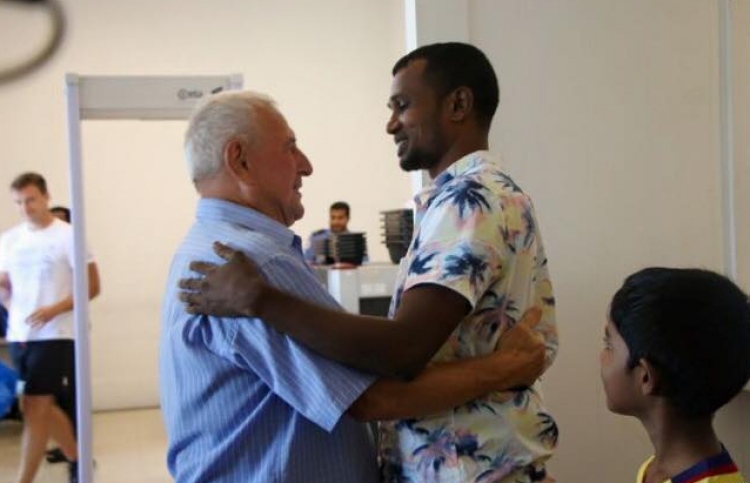 ޓޮމްގެ ވާހަކަ: ކުޅުންތެރިންނަށް ނެގެޓިވް އެނަޖީ ނުދީ!