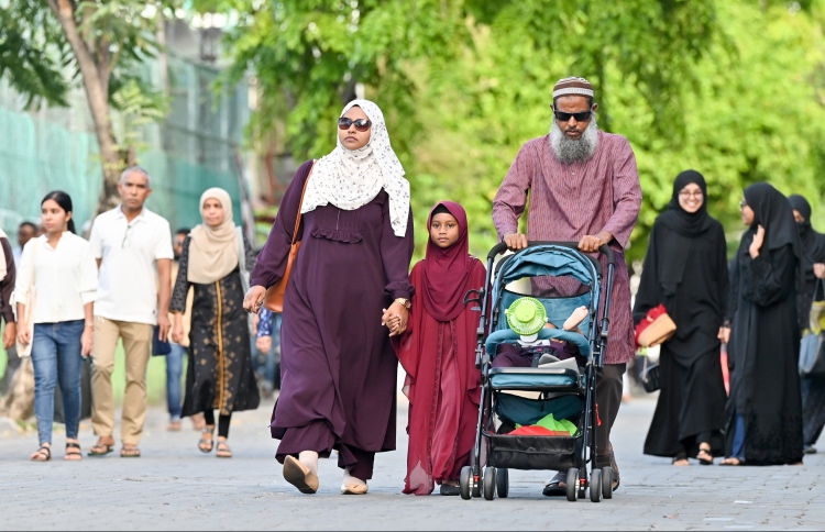 ބަންގި: ދަރިން ވިހެއުމާ އެކު ފުރަތަމަ އިއްވަންޖެހޭ އަޑެއް