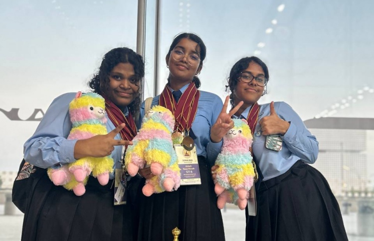 ސްކޮލާސް ކަޕް ސީނިއާ ބައިން އެއްވަނަ ވިލާ ހައި ސްކޫލު