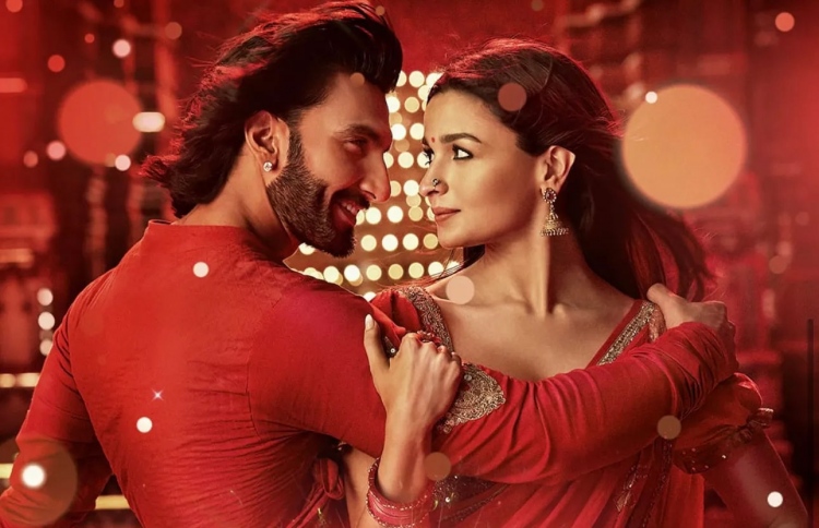 ހިޓުވި ޓީޒާއަށް ފަހު ކަރަންގެ އާ ފިލްމުގެ ޓްރެއިލާ