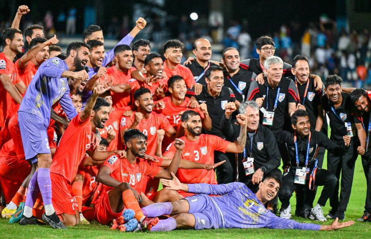 ސާފް ޗެމްޕިއަންޝިޕްގެ ތަށި އިންޑިއާއިން ދިފާއުކޮށްފި