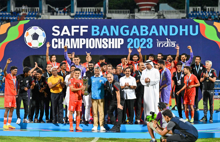 ސާފް ޗެމްޕިއަންޝިޕް ހޯމް އެންޑް އަވޭ ފޯމެޓަށް ބާއްވަނީ