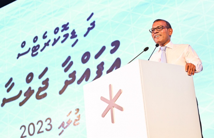 އެންމެ ރަނގަޅު ގޮތަކީ އަޅުގަނޑާއި ޔާމީން ކުރިމަތިނުލުން: ނަޝީދު