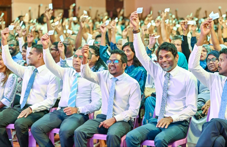 ނަޝީދާއި އެހެން މެމްބަރުން އެމްޑީޕީއާ ގުޅެނީ!