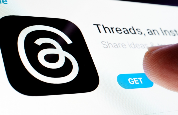 ހަތަރު ގަޑިއިރުން ތުރެޑްސްއަށް ފަސް މިލިއަން މީހުން