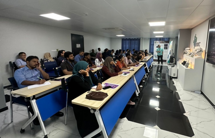 ޑޮކްޓަރުންގެ އަގުވެއްޓޭ ގޮތަށް ވާހަކަފަތުރާތީ ކަންބޮޑުވޭ