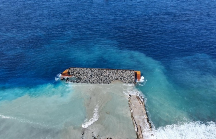 ފަރަށް ނާރައޭ ބުނެ އެމްއެމް އެކްސްޕޯޓުގެ ބާޖު ފިލައިފި