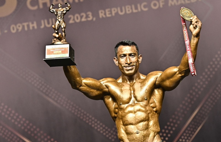 ދެކުނު އޭޝިއާ މުބާރާތުން މޯޑް އާއި އަޒްނީނަށް ރެކޯޑެއް