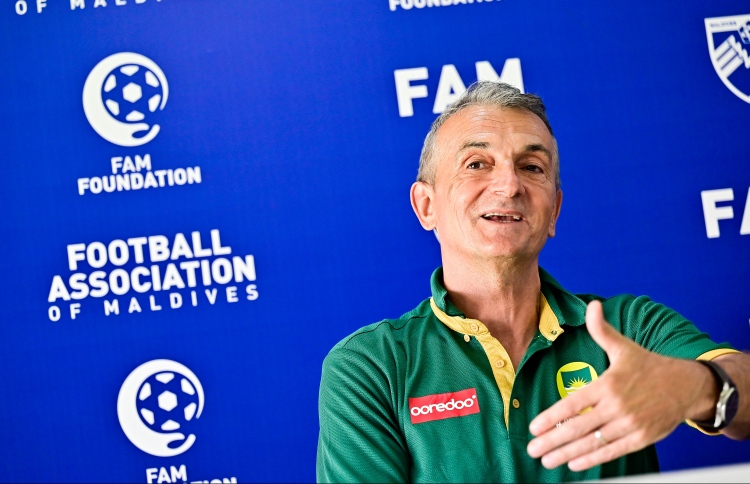 ވެލެންސިއާ އިން ފެންނަނީ ރާއްޖޭގެ ފުޓްބޯޅައިގެ ކުރިމަގު