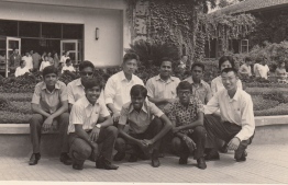 The first Maldivian team who participated in an international tournament, posing for a photo with some Chinese officials