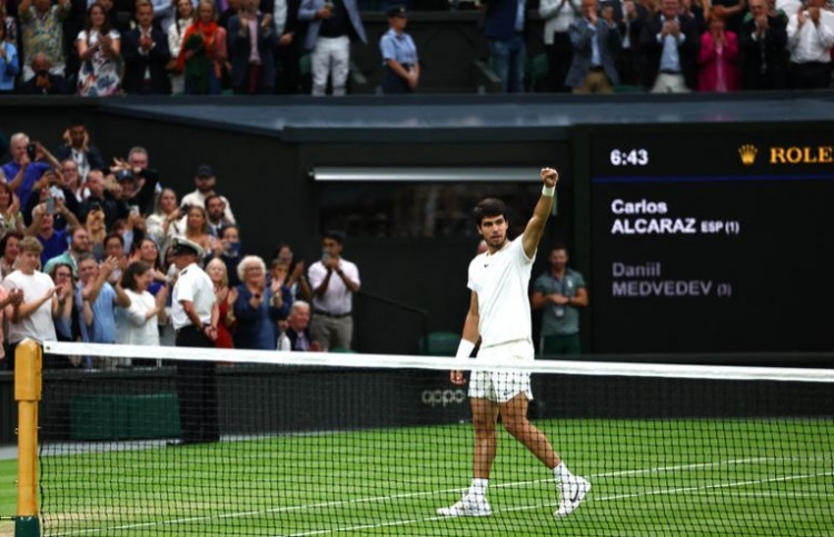 ވިމްބެލްޑަން ފައިނަލުގައި ޖޮކޮވިޗާ ދެކޮޅަށް އަލްކަރާޒް