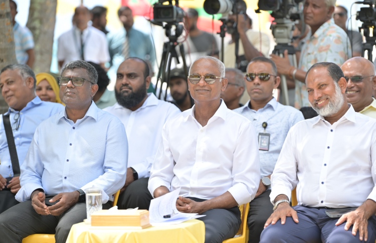 ތަރައްގީ މަޝްރޫއު ނުހުއްޓޭނީ އިތުރު ދައުރެއް ލިބިގެން