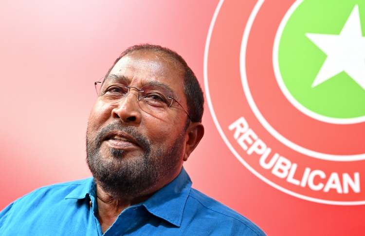 ކެމްޕޭންގައި މިއުޅެނީ ރައީސަށް ވުރެ ފަހަތުގައި: ގާސިމް