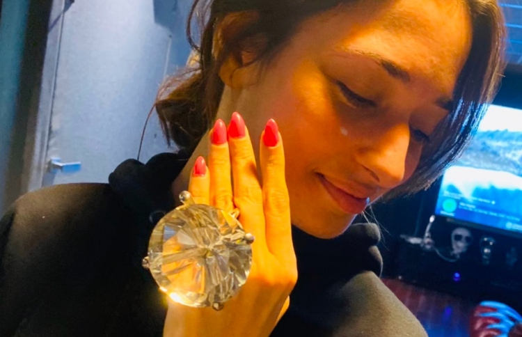 ބޮޑު ޖަވާހިރެއް ގެންގުޅޭ ވާހަކަ ތަމަންނާ ދޮގުކޮށްފި