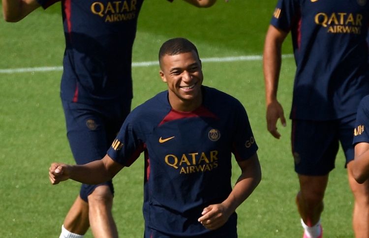 ސައުދީ ކްލަބްގެ އަގުބޮޑު ޑީލް އެމްބާޕޭ ގަބޫލެއް ނުކުރި