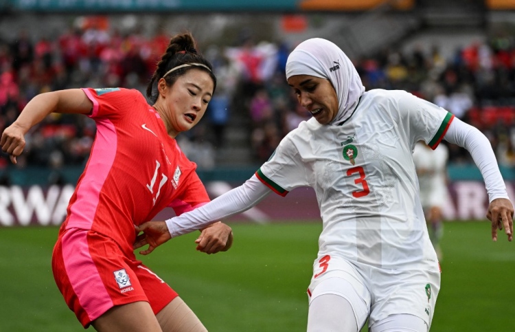 މޮރޮކޯއިން ކޮރެއާ ބަލިކޮށްފި، ބުރުގާއާ އެކު ޝަރަފެއް