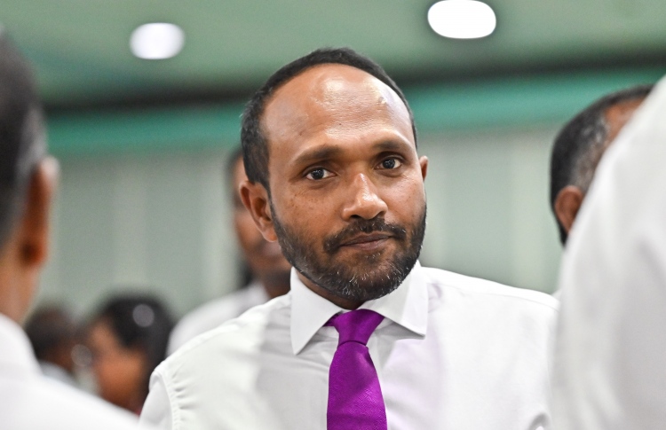 ރައީސަށް ފަސޭހަފޯމިއުލާއަކީ ޖަމީލް ކެންޑިޑޭޓަކަށް ހެދުން