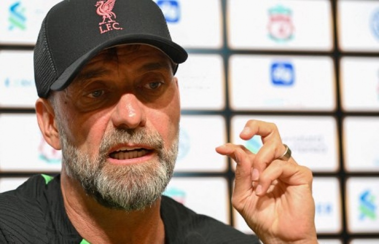 ސައުދީގެ ޓްރާންސްފާ ވިންޑޯއާ މެދު ފިޔަވަޅުއަޅާ: ކްލޮޕް