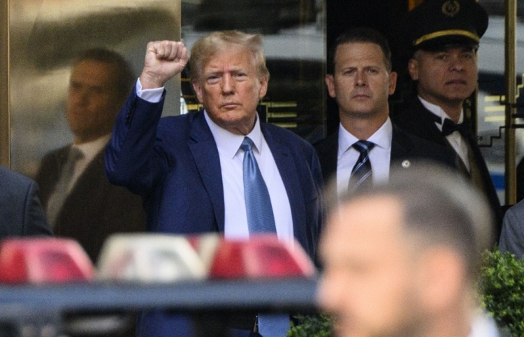 އިންތިޚާބާ ގުޅޭ ތުހުމަތުތަކުގައި ޓްރަމްޕަށް ދައުވާކޮށްފި