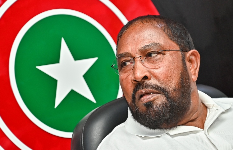 ކޯލިޝަނާ މެދު ޖޭޕީން ގޮތް ނިންމުން ފަސްކޮށްފި