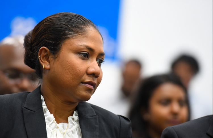 ހައިކޯޓަށް ފަނޑިޔާރަކު އައްޔަންކުރުން ހުއްޓުވަން އެދެފި