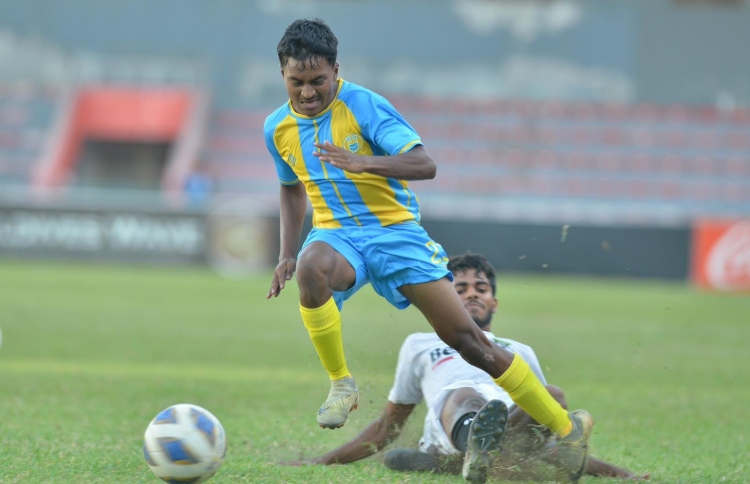 އަޔާން، ލީގުގައި ލަނޑުޖެހި އެންމެ ހަގު ކުޅުންތެރިޔާ