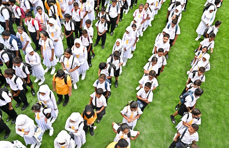 އަންނަ އަހަރު ގްރޭޑް 1 އަށް ވައްދަން ހުޅުވާލައިފި