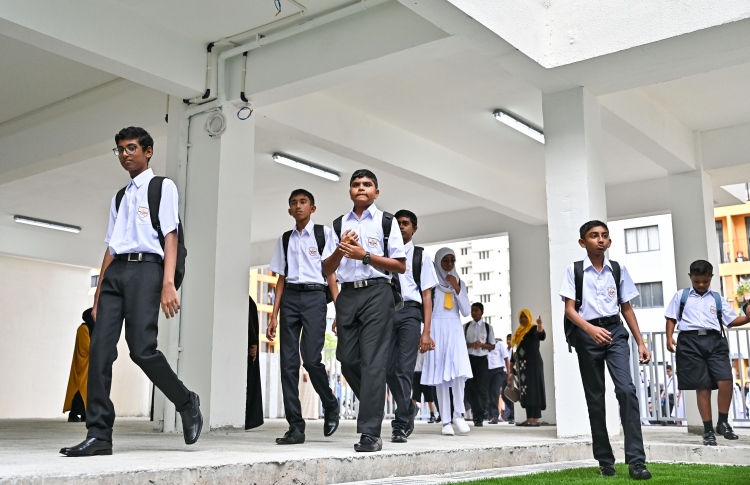 އިއްޒުއްދީނާއި ސަލާހުއްދީންގައި ގްރޭޑް 10 ފަށައިފި