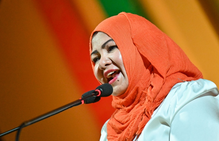 ރަފިއްޔާ "އަވަގުރާނަ" ގޮވައިގެން ފާޑުކިޔަނީ