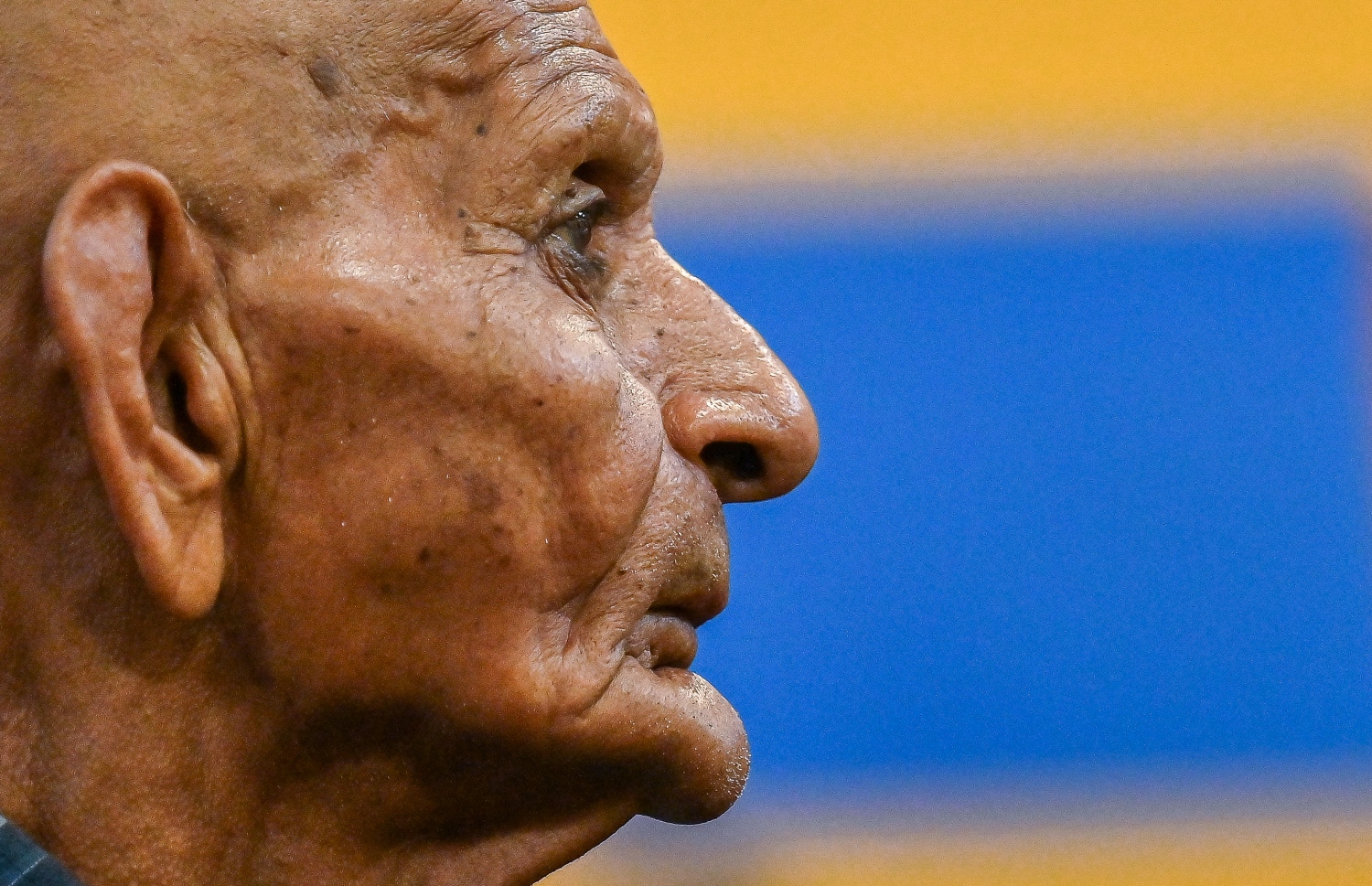 ރައީސް އަދި އެމްޑީޕީގެ ރިޔާސީ ކެންޑިޑޭޓް އިބްރާހިމް މުހައްމަދު ސޯލިހުގެ ރިޔާސީ ކެމްޕެއިނަށް ގއ. ވިލިނގިލީގައި ބޭއްވި ޖަލްސާގައި އިން އުމުރުން ދުވަސްވީ މީހެއް.-- ފޮޓޯ: ފަޔާޒް މޫސާ | މިހާރު