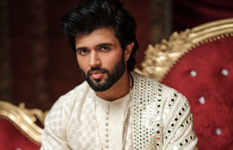 ވިޖޭ އިންނަން ރެޑީވެ މީހަކު ހޯދަނީ