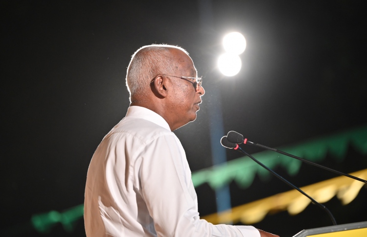 "ތަރައްގީކުރަންޖެހެނީ ބޮޑެތި ރަށްތައް އެކަންޏެއް ނޫން"