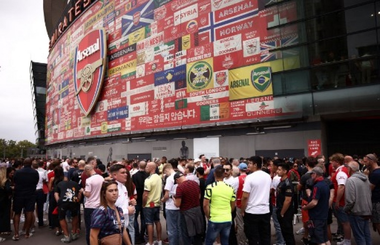 ގޭޓް މައްސަލަ ޖެހުނަސް މޮޅުވުމުގައި އާސެނަލް ބަރާބަރު