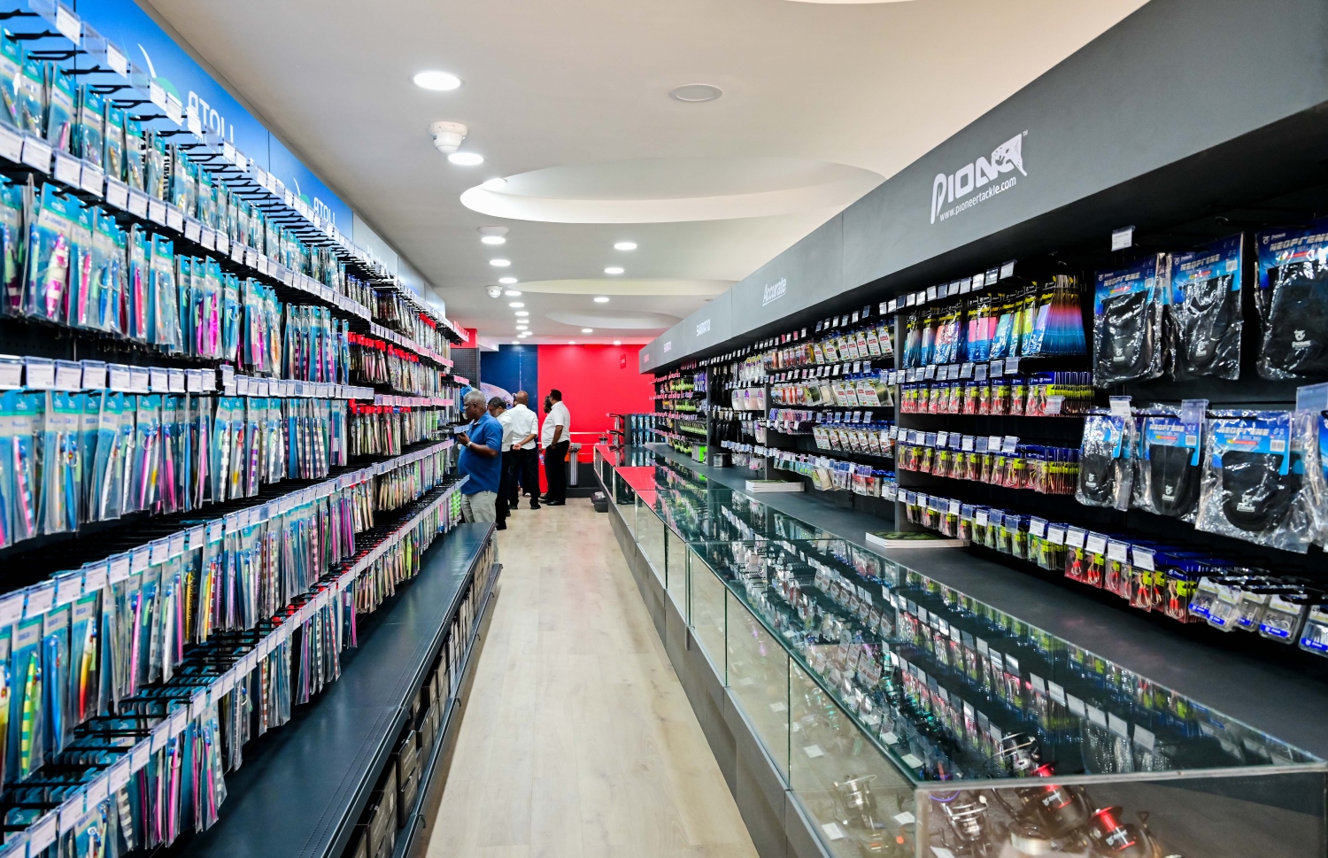 މަސްވެރިކަމުގެ ގިނަ ޕްރޮޑަކްޓުތަކެއް މި ތަނުގައި ހުރޭ. -- ފޮޓޯ: ނިޝާން އަލީ | މިހާރު