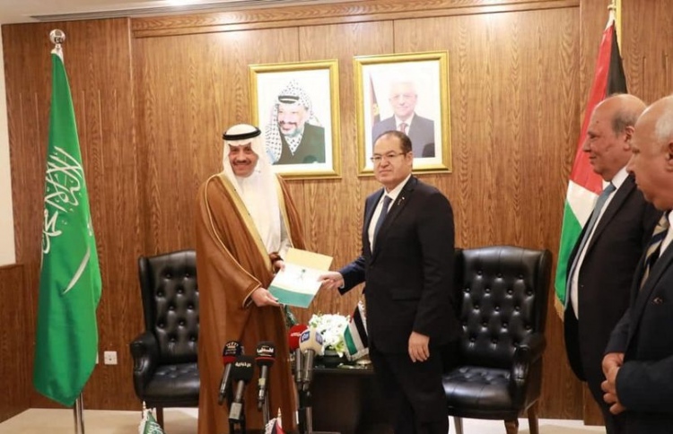 ސައޫދީން ފުރަތަމަ ފަހަރަށް ފަލަސްތީނަށް ސަފީރެއް