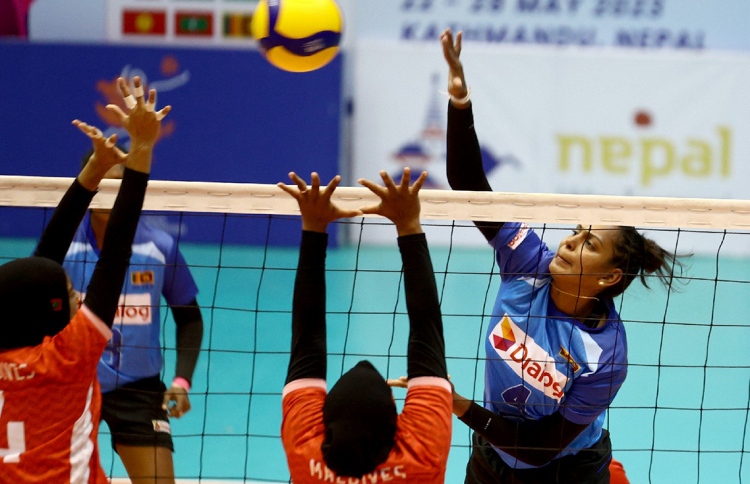 ދެވަނަ ސެޓުގައި ދެއްކި ހިތްވަރު ހިފަހައްޓާ ނުލެވުނު