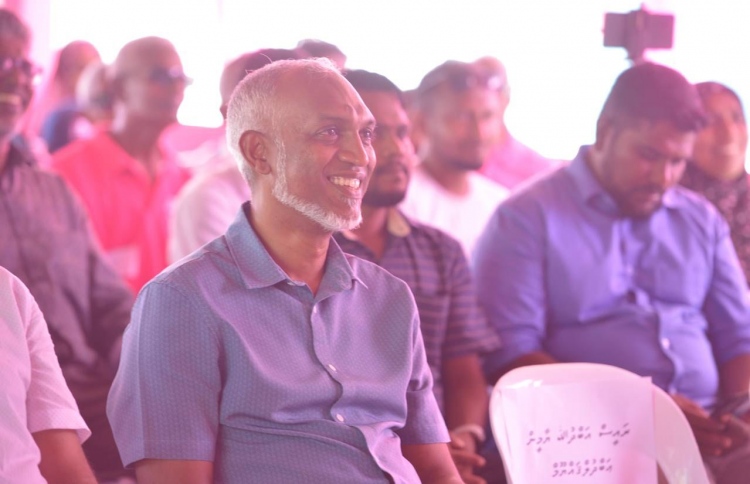 ވަށަފަރު ސިޓީ ހޮޓާ ހަ މަސް ތެރޭ ހުޅުވާނަން: މުއިއްޒު