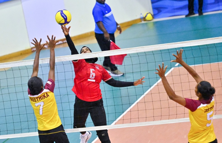 ފަހު މެޗު: ލަންކާ މާފަސޭހަކޮށް މޮޅު ވެއްޖެ