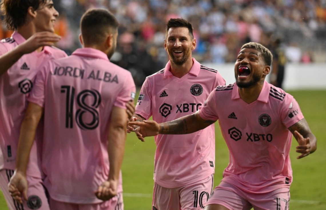 މެސީއާއެކު އަލްބާވެސް ލަނޑުޖަހައި މަޔާމީ ފައިނަލަށް